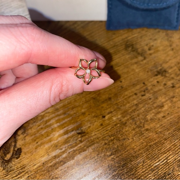 Na Hoku Floating Plumeria ring - Picture 2 of 6